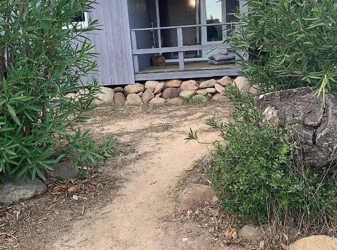 La Petite Maison Dans Le Maquis